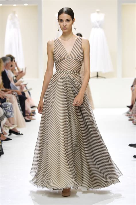 fall 2018 couture christian dior|Christian Dior couture 2020.